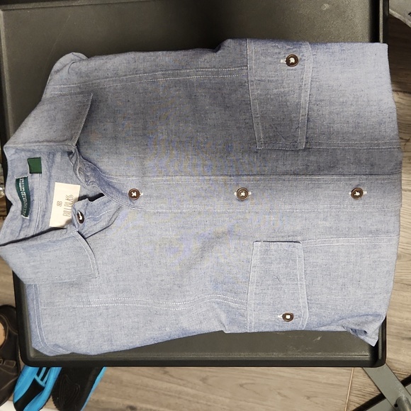 Bill Blass Other - Bill Blass Vintage chambray button up. Size Men's M